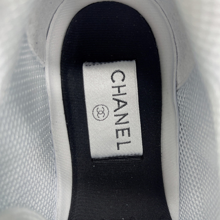 Ch**el sneaker
