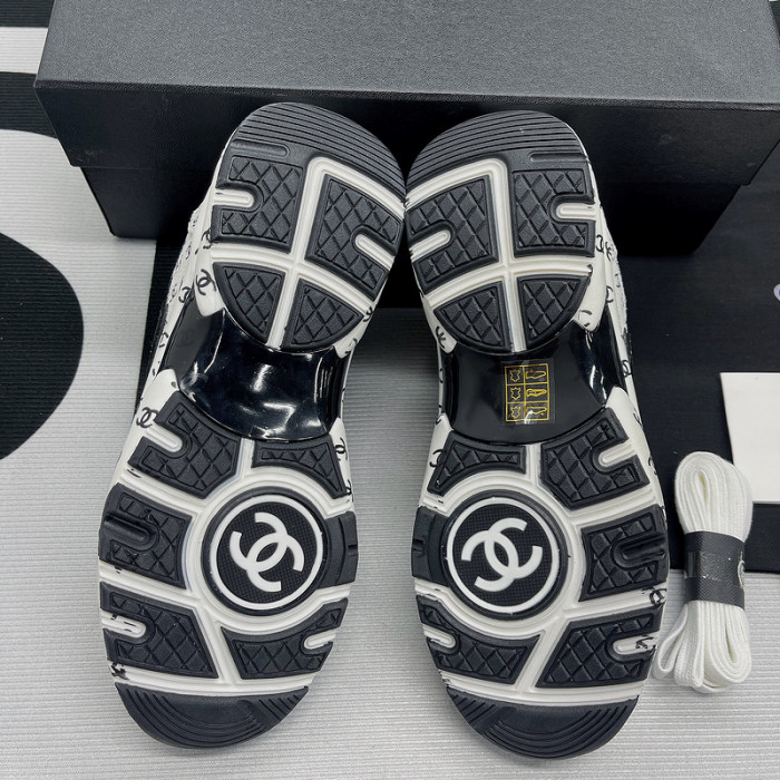 Ch**el sneaker