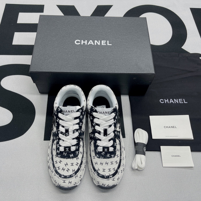 Ch**el sneaker