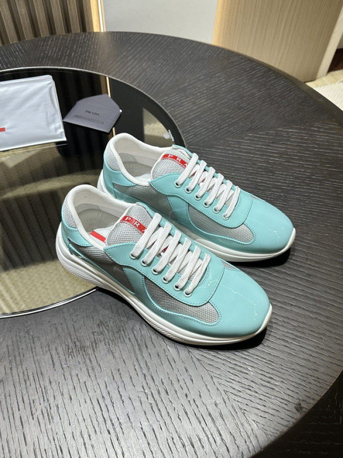 Pra*a sneaker