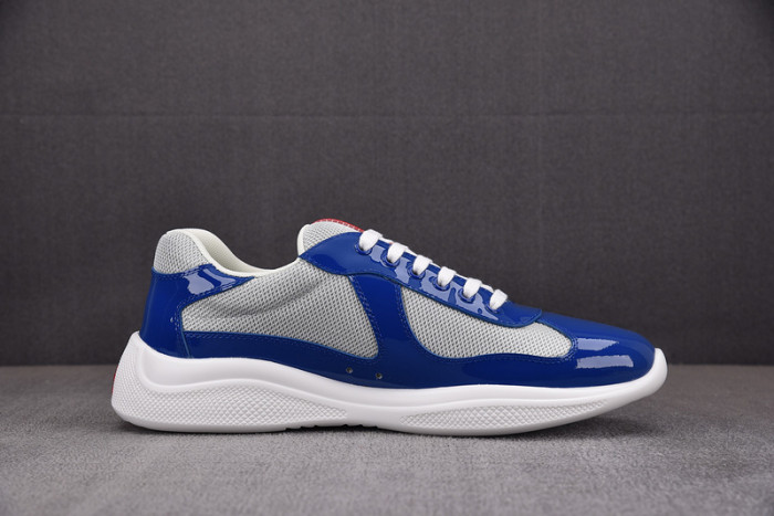 Pra*a sneaker