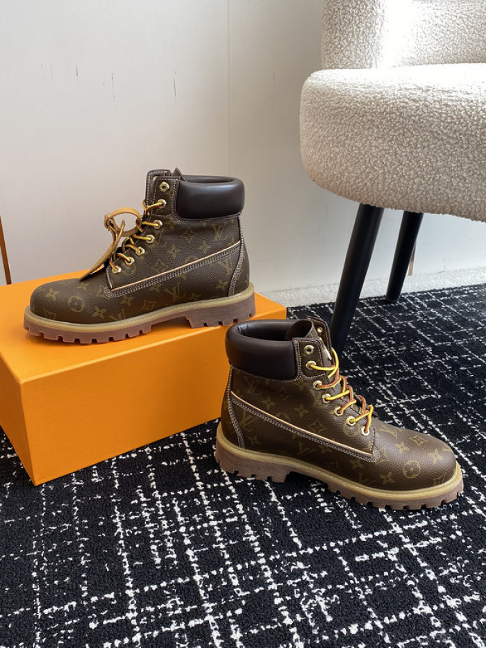 LO1_VTS BOOTS