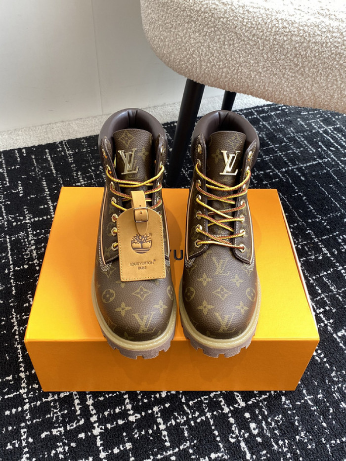 LO1_VTS BOOTS