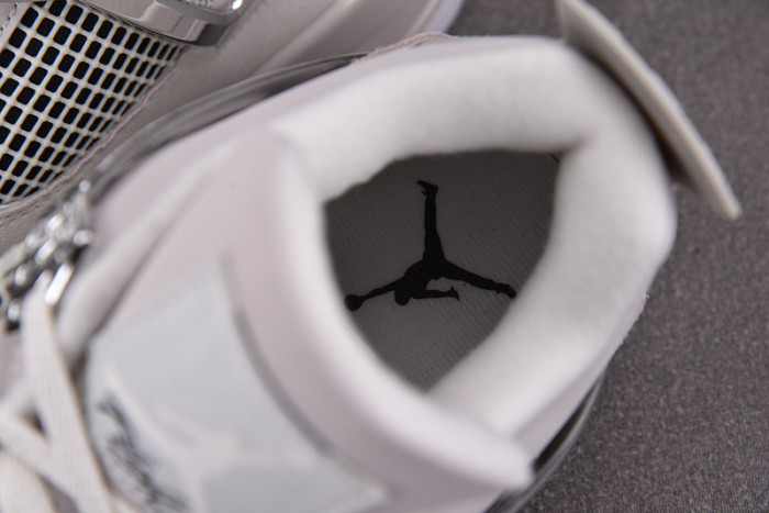 Air Jordan 4 Womens Frozen Moments AQ9129-001