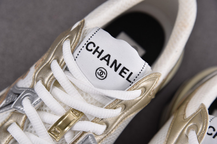 Ch**el sneaker