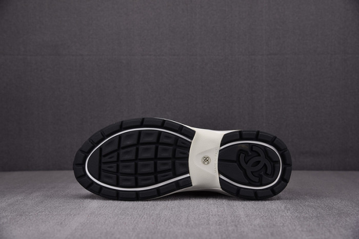 Ch**el sneaker