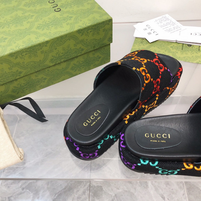 Gvc*1 SANDAL