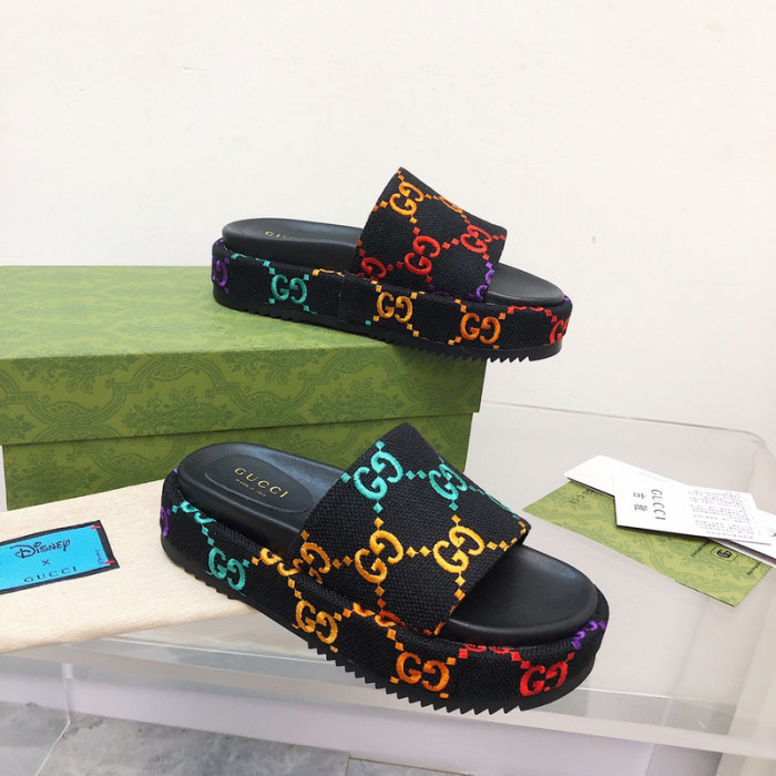 Gvc*1 SANDAL