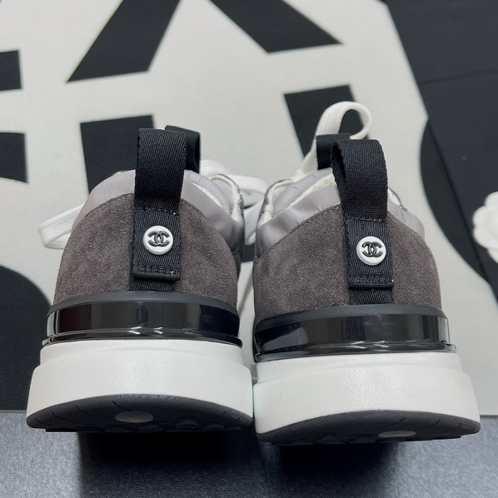 Ch**el sneaker