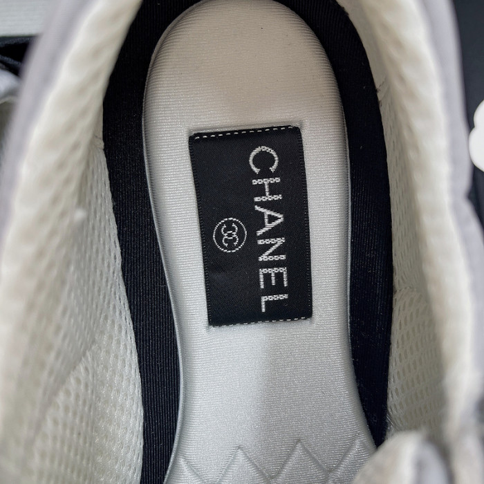 Ch**el sneaker