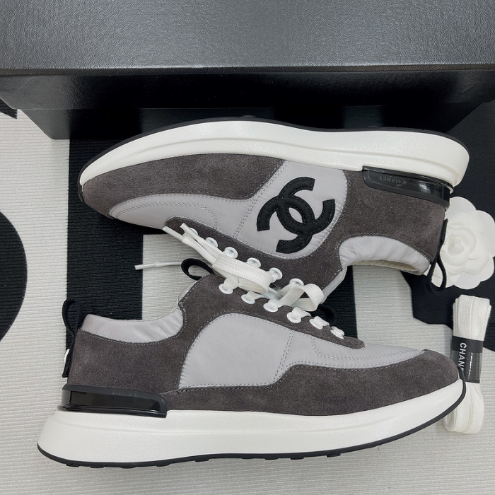 Ch**el sneaker