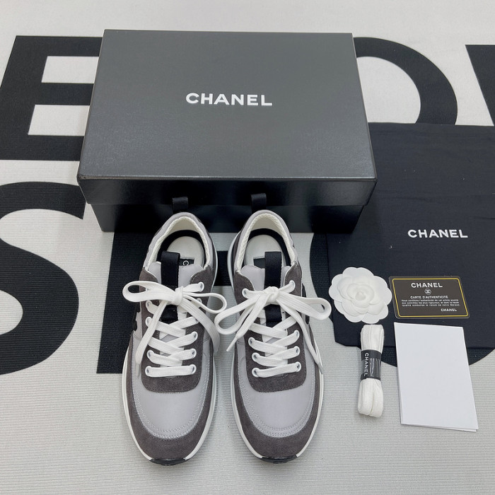 Ch**el sneaker