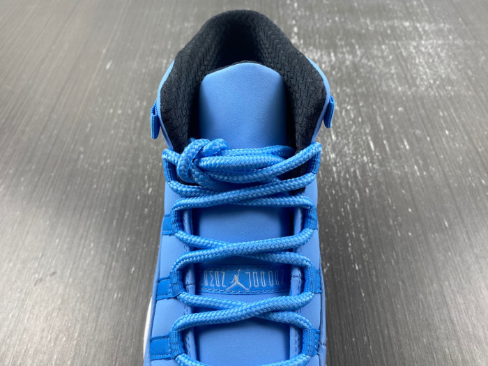 Air Jordan Ultimate Gift of Flight (11/29) - 717602-900