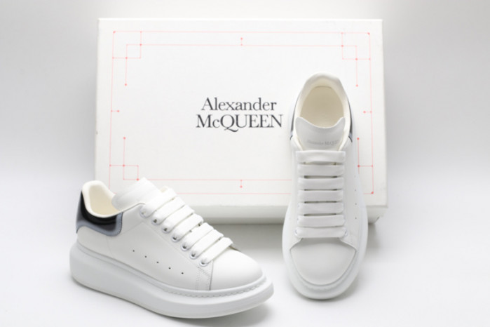 A1exa*der Mcqv*en OVERSIZED