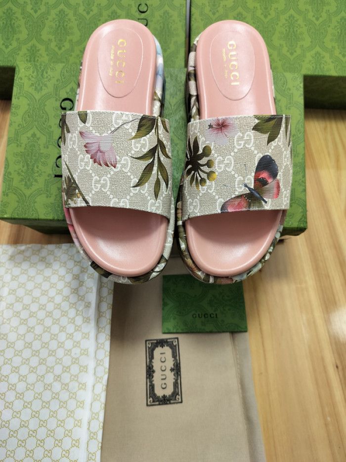 Gvc*1 SANDAL