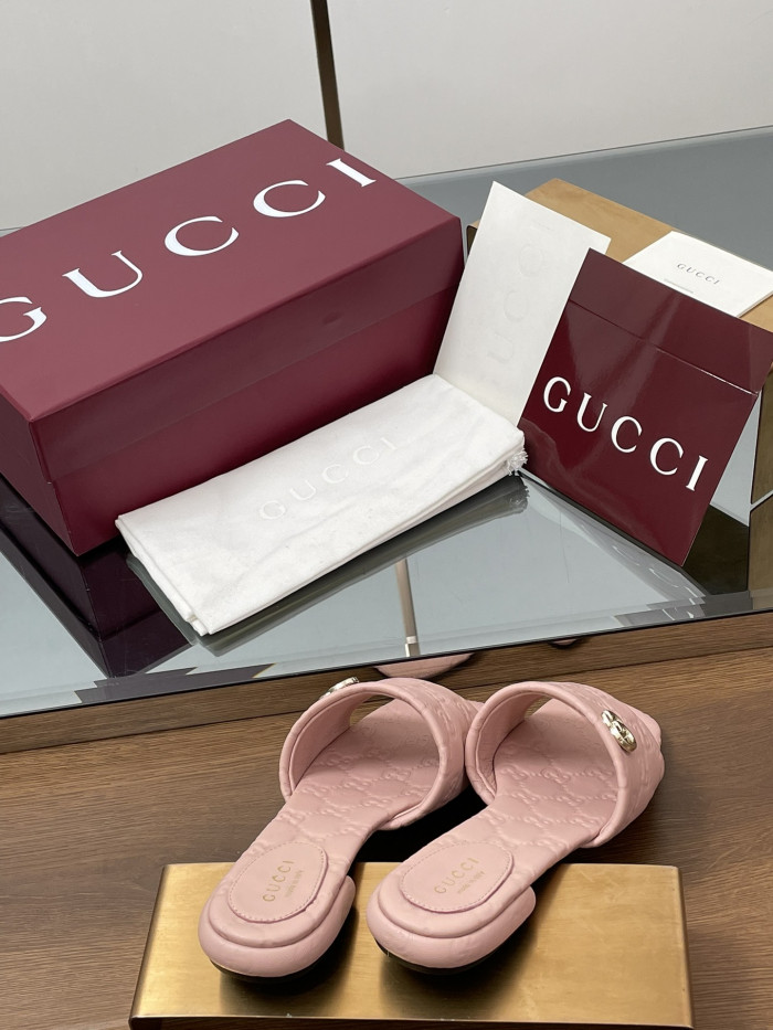 Gvc*1 SLIPPERS