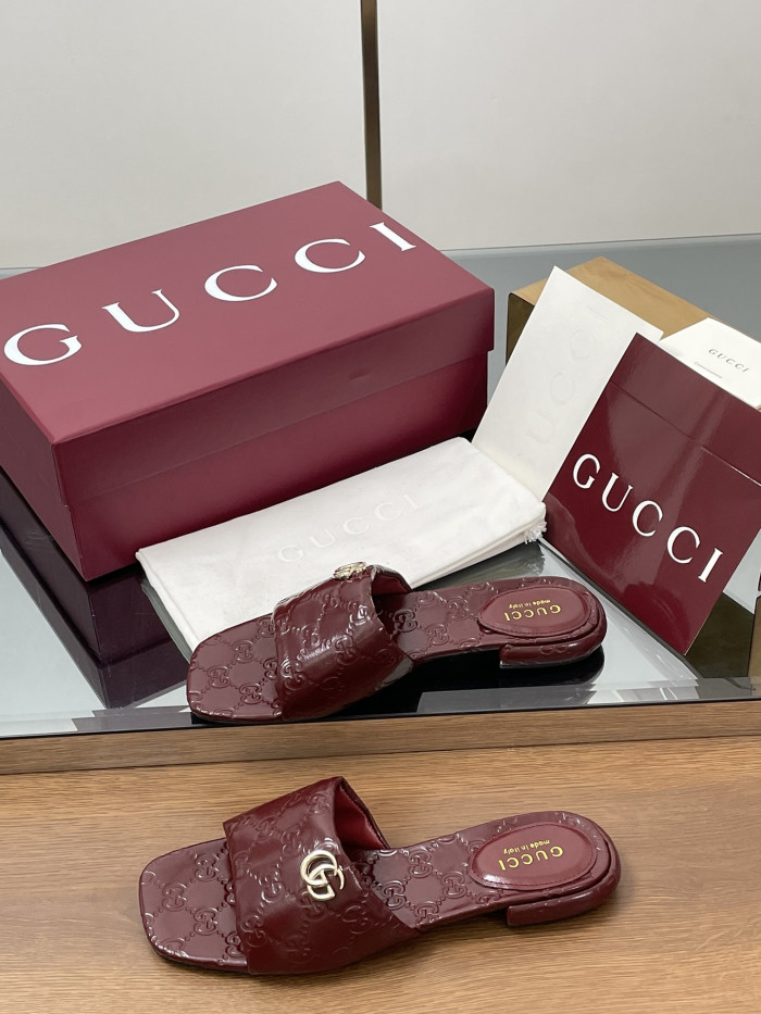 Gvc*1 SLIPPERS