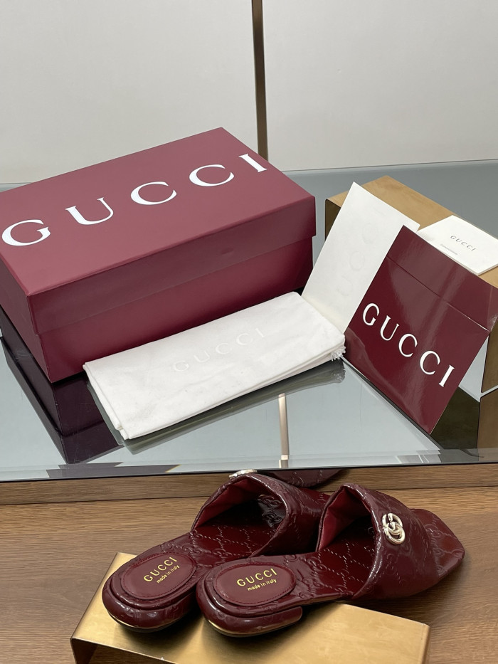Gvc*1 SLIPPERS