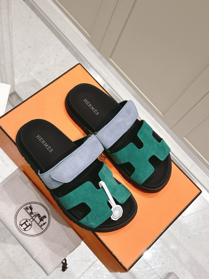 H**me5 SANDALS