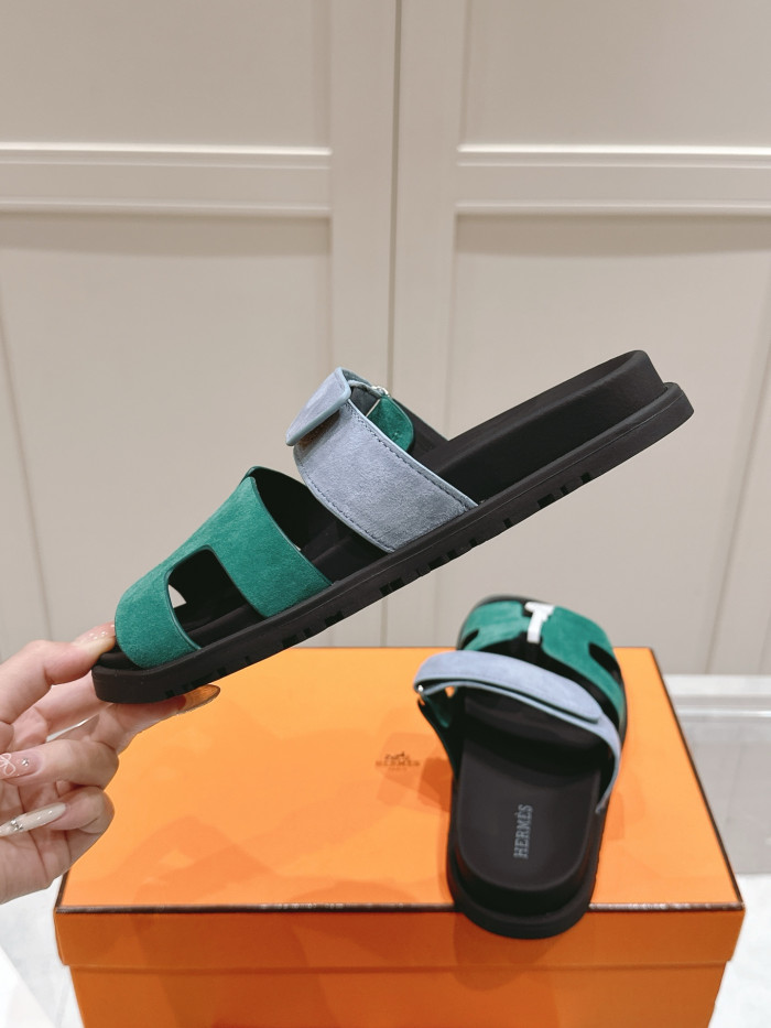 H**me5 SANDALS