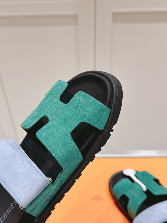 H**me5 SANDALS