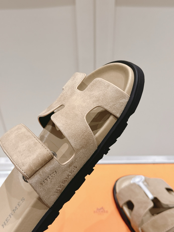 H**me5 SANDALS