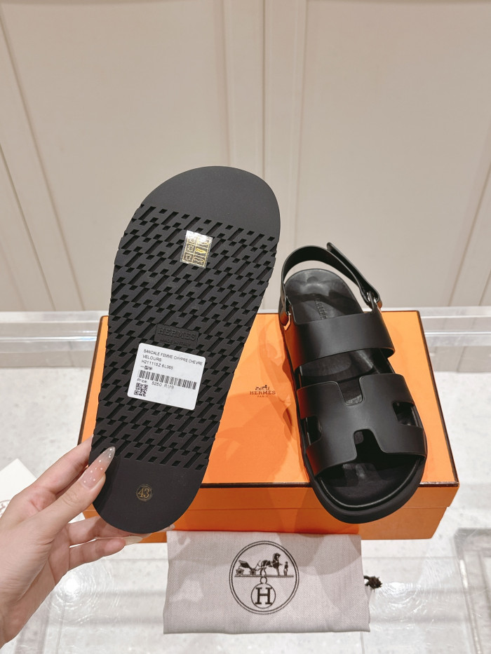 H**me5 SANDALS
