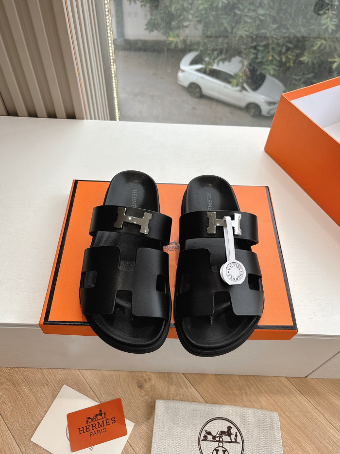 H**me5 SANDALS