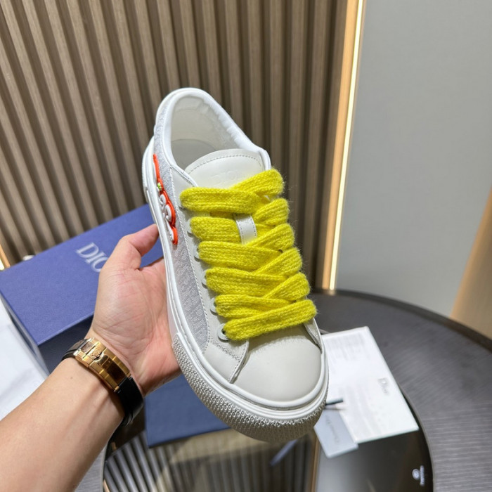 DIO* KAWS B33 SNEAKER