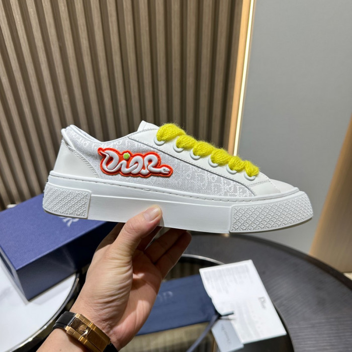 DIO* KAWS B33 SNEAKER