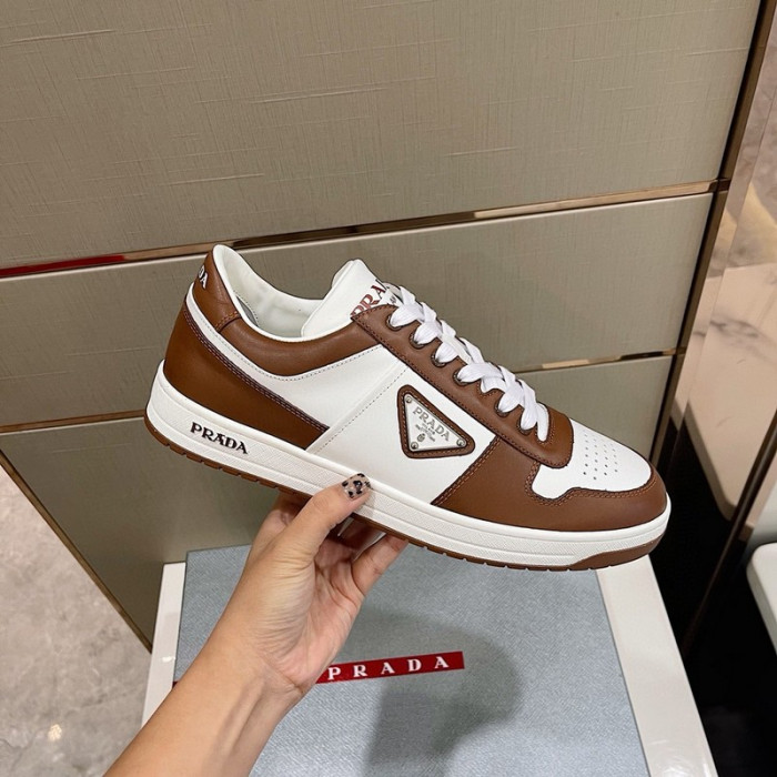 Pra*a sneaker