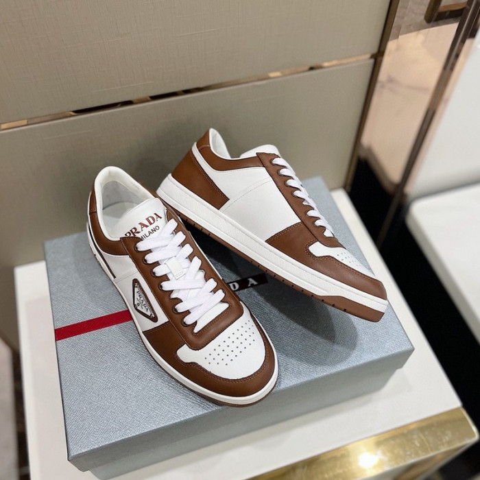 Pra*a sneaker